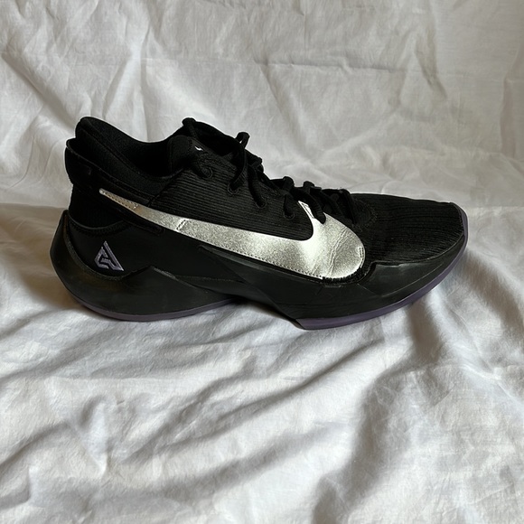 Giannis Antetokounmpo Nike Zoom Freak 2 "Dusty Amethyst" - Picture 4 of 8